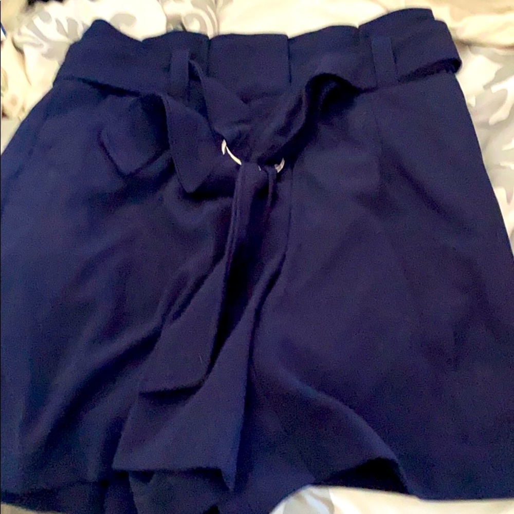 Size 4 navy blue Bermuda short from NY & co.